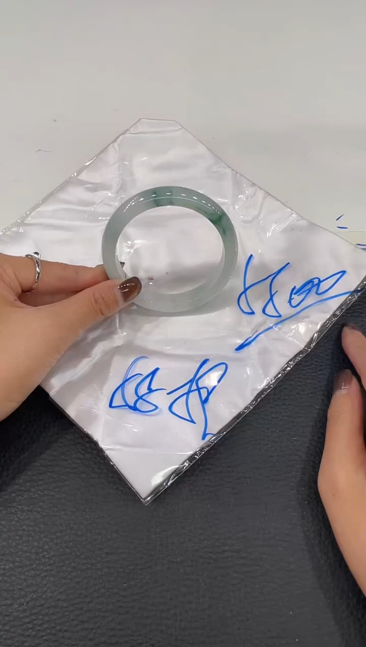 【闪购商品】翡翠手镯未镶嵌手镯