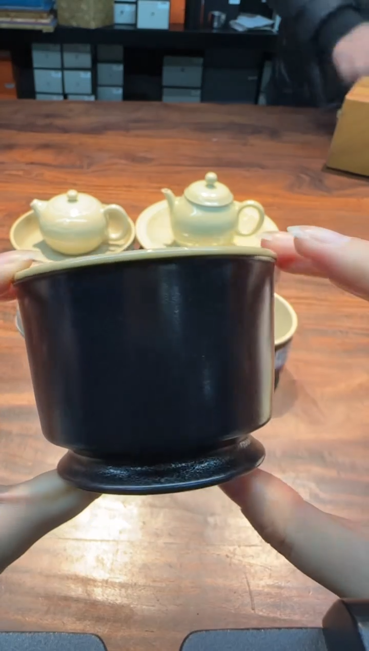 【闪购商品】南山云泊 玄墨内刻灵芝纹大容天杯