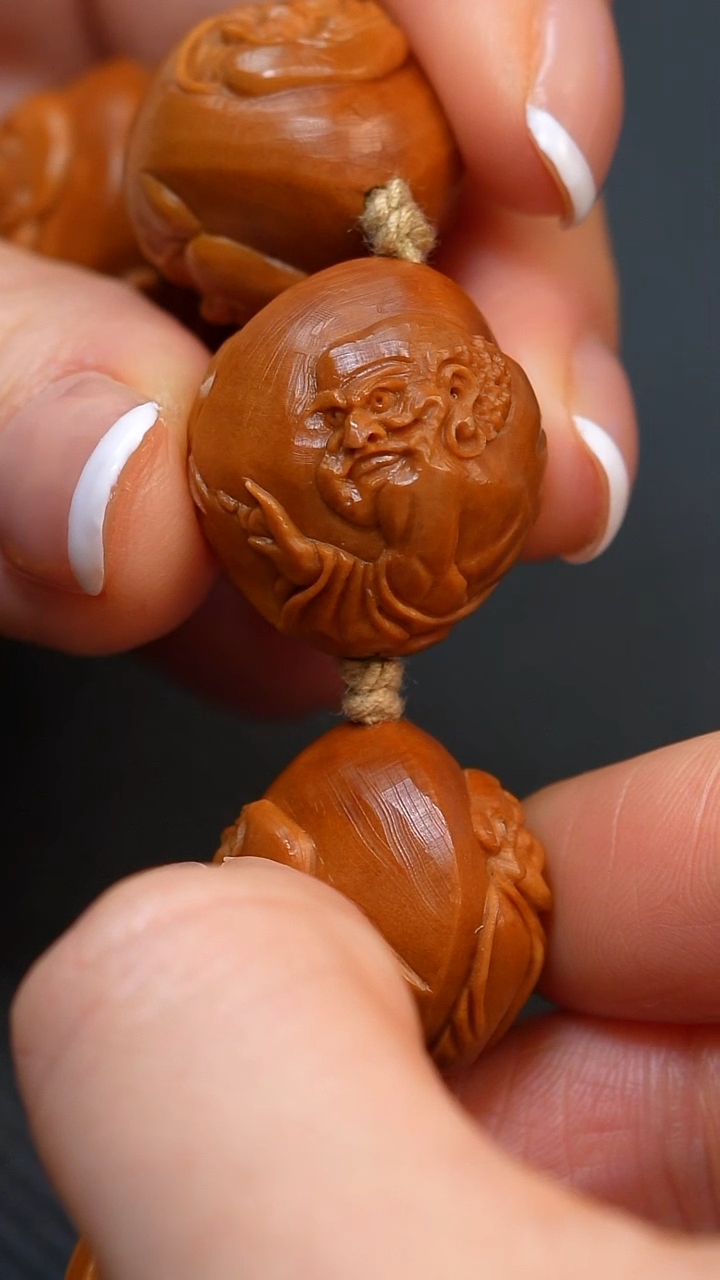 【闪购商品】橄榄核手串双面十八罗汉