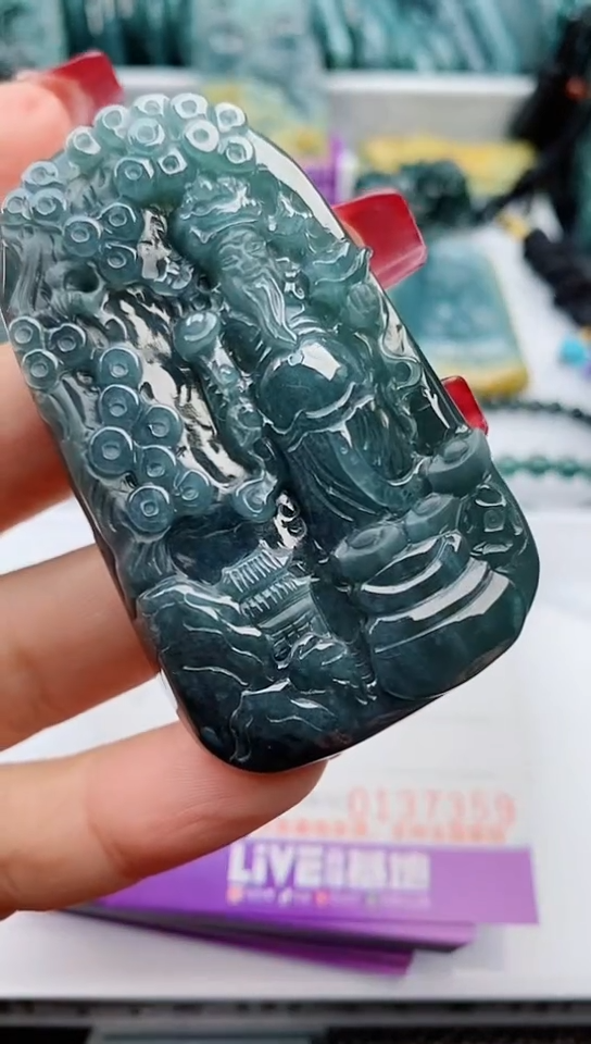 【闪购商品】翡翠颈饰未镶嵌              