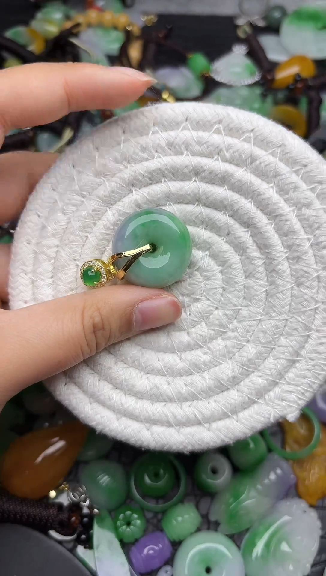 颈饰未镶嵌翡翠缅甸翡翠吊坠