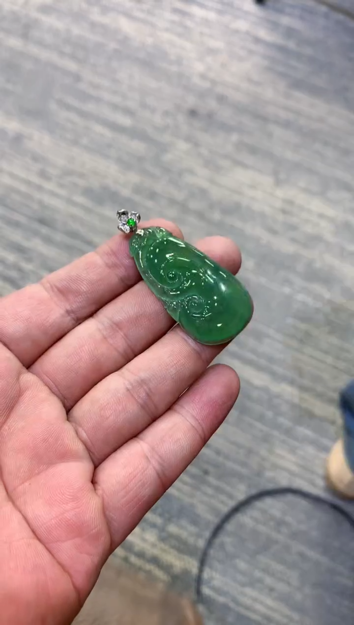 颈饰未镶嵌翡翠天然A货翡翠