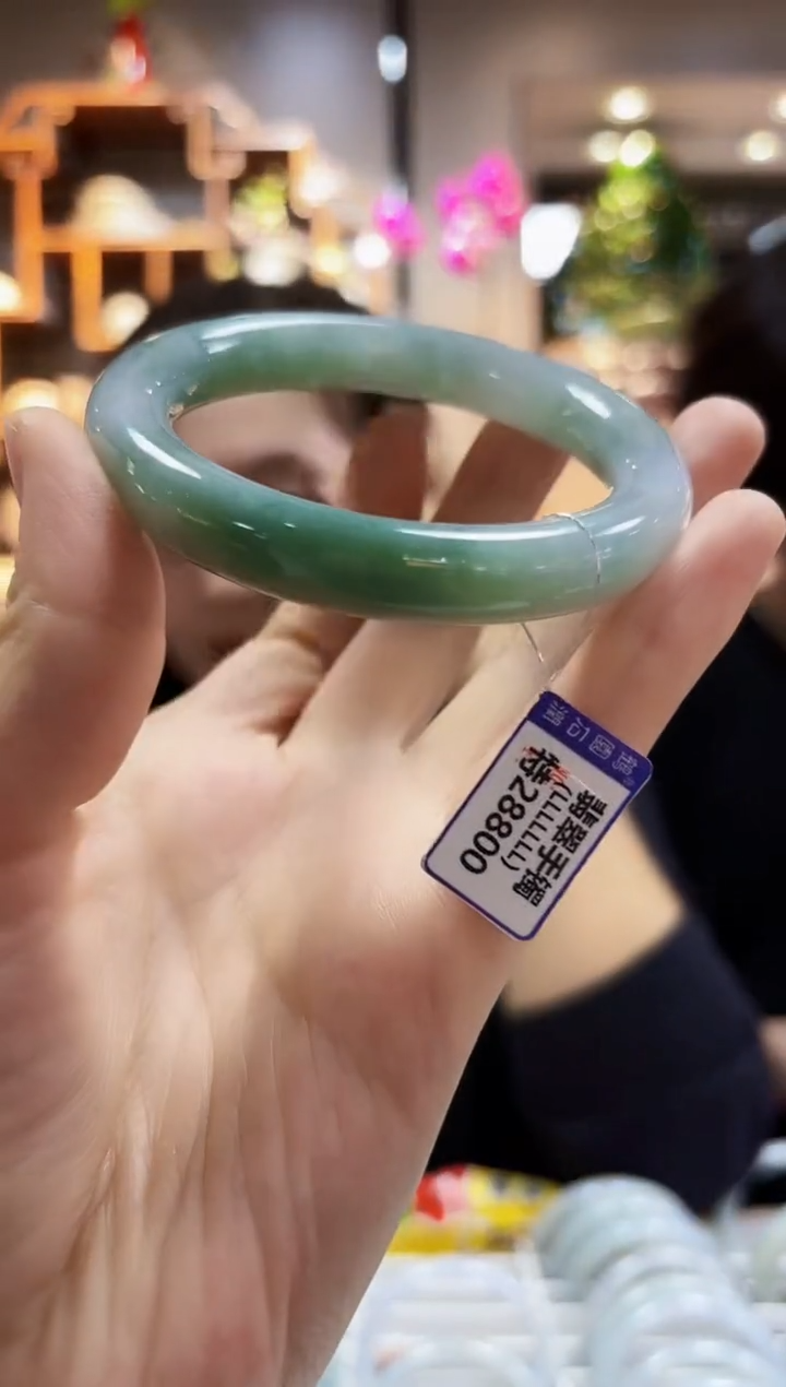 【闪购商品】翡翠颈饰未镶嵌58圆条