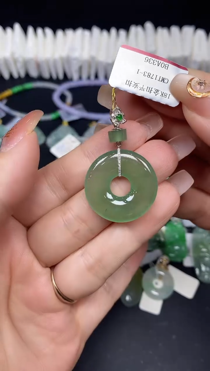 吊坠(不含链)18K金镶嵌翡翠甜甜圈18K金扣镶嵌@@CMT1783-1