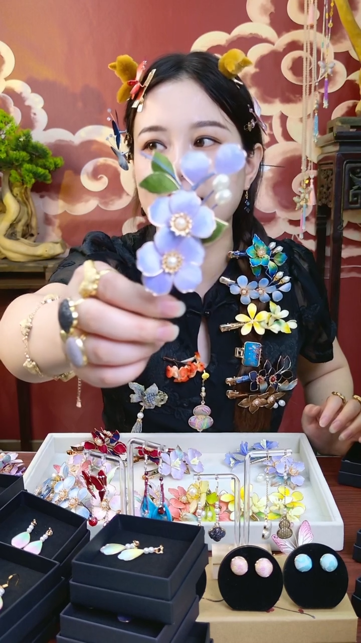 刺绣纯手工非遗绒花