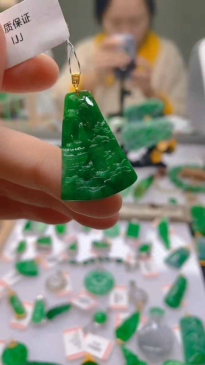 【闪购商品】翡翠颈饰18K金镶嵌新号开播，全场乱卖