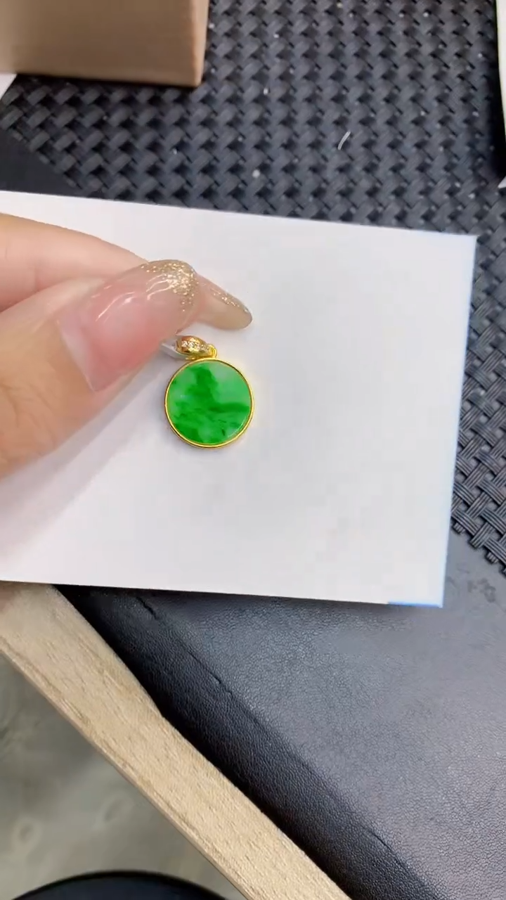 翡翠银S925镶嵌颈饰             8