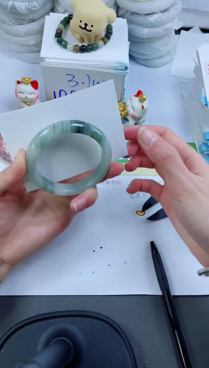 【闪购商品】石英质玉手镯未镶嵌130-54.8