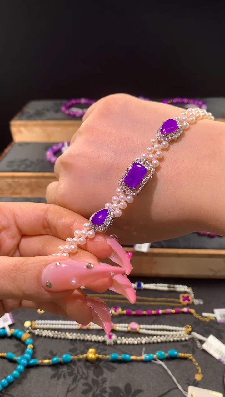 苏纪石（舒俱来）18K金镶嵌.y***?手链