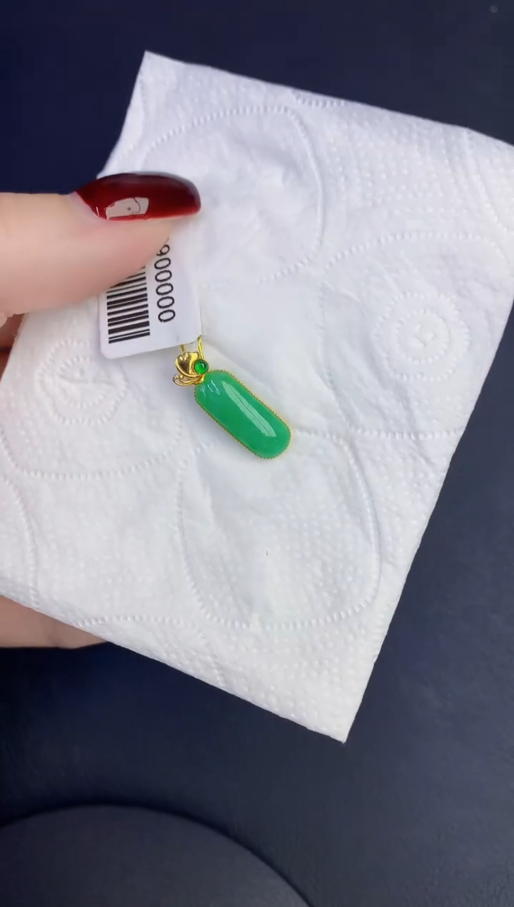 颈饰18K金镶嵌翡翠缅甸天然翡翠a货