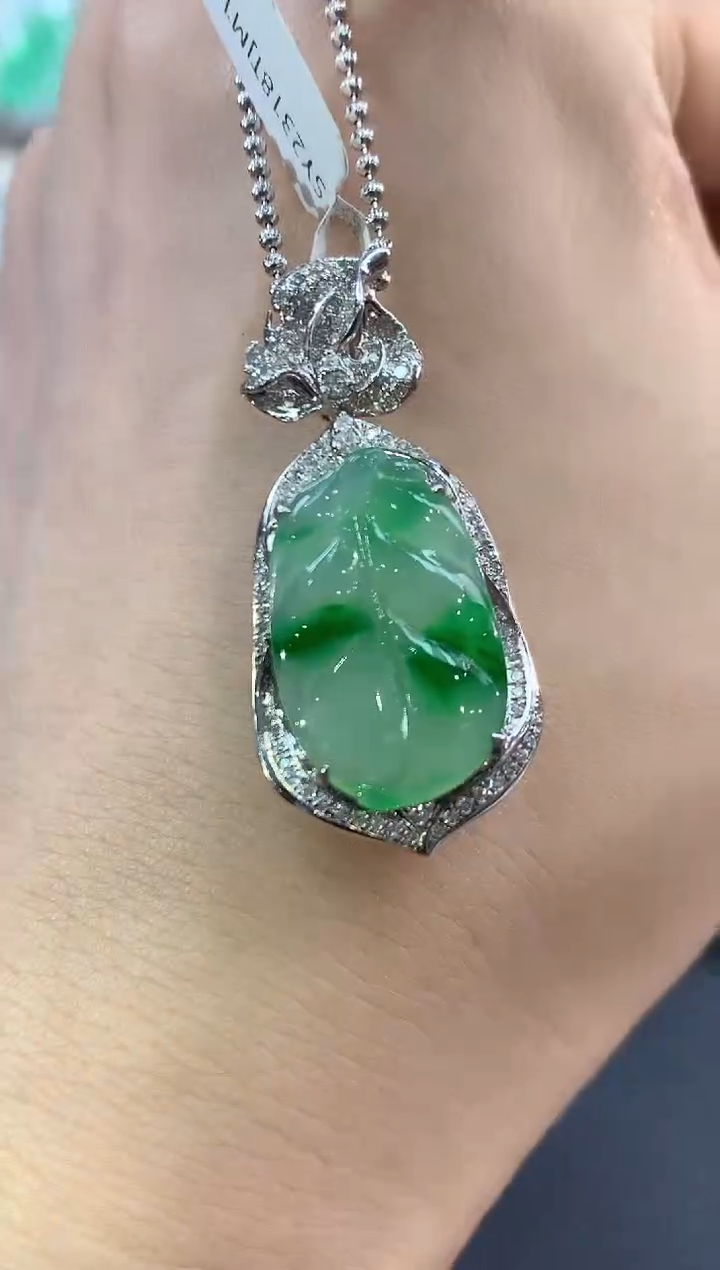 【闪购商品】翡翠吊坠(不含链)18K金镶嵌C83