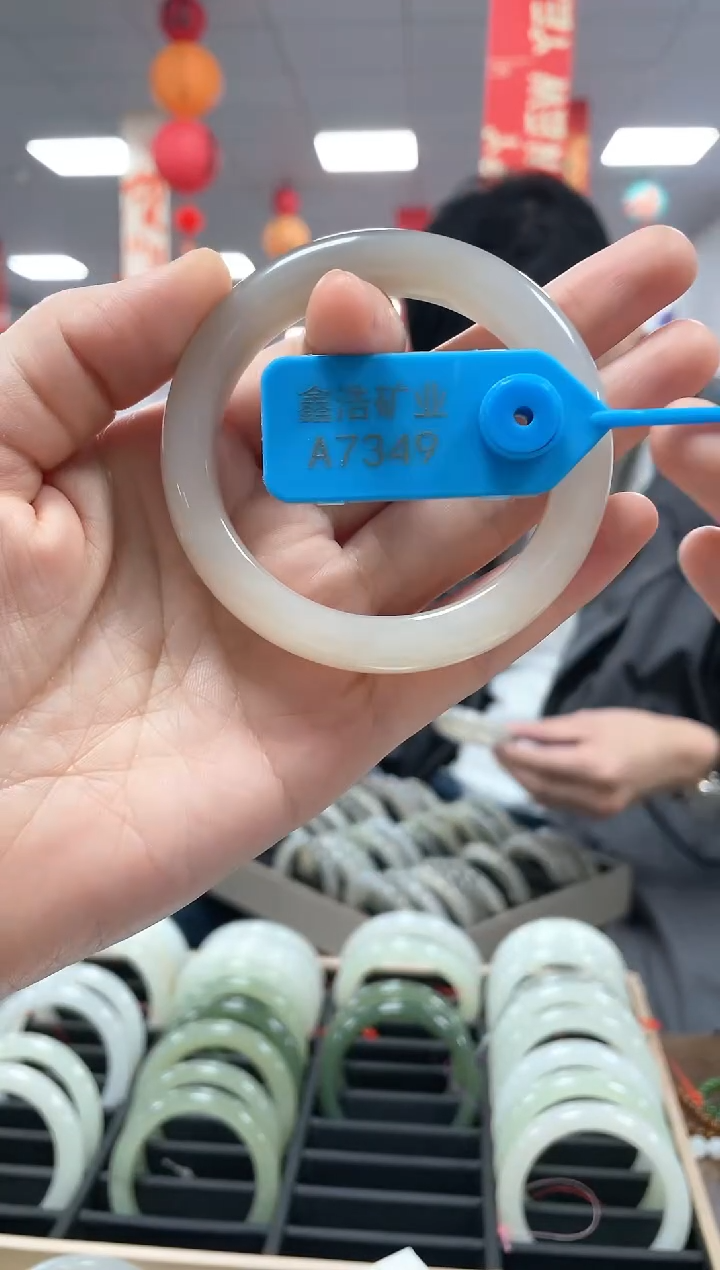 【闪购商品】和田玉手镯未镶嵌圈58 A7349 烟紫手镯一条