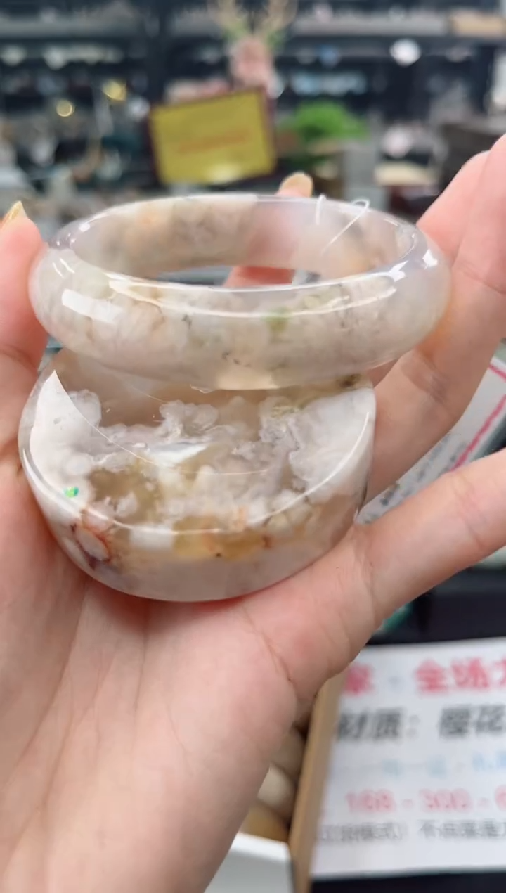 【闪购商品】石英质玉手镯未镶嵌58圈口（赠品镯心）106294