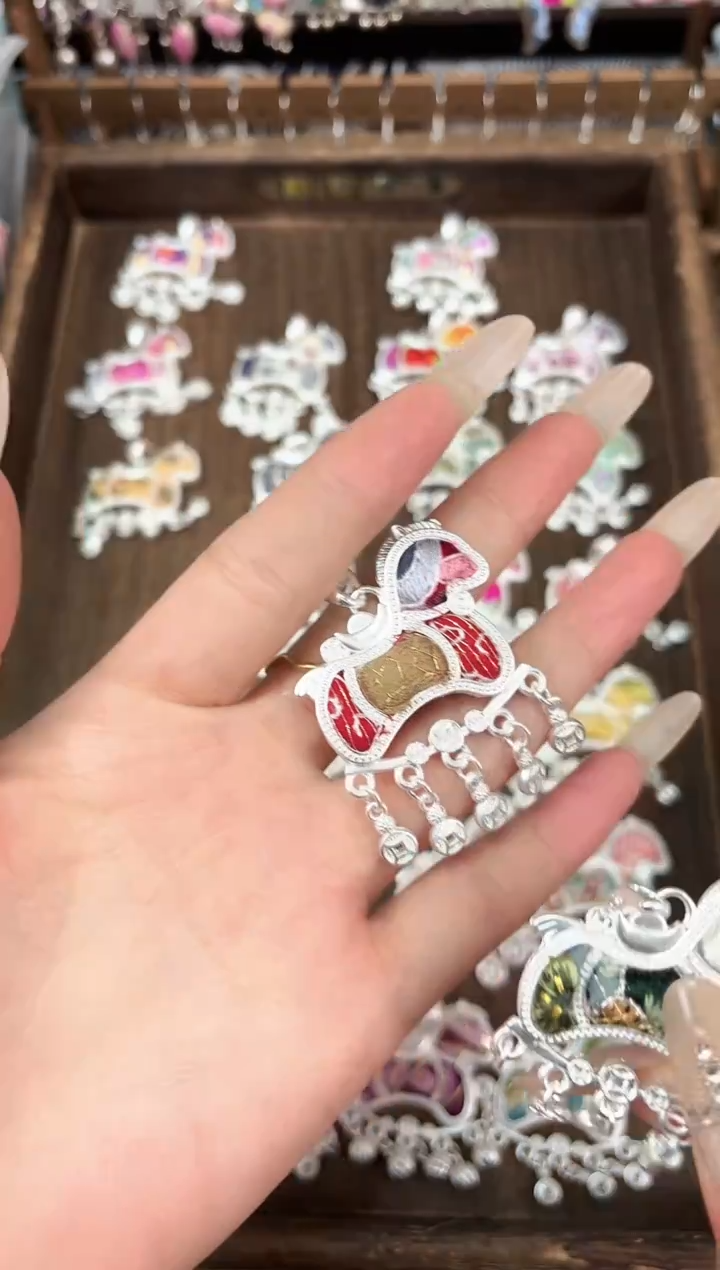 织绣蜜***半民族风非遗老绣苗银饰品562