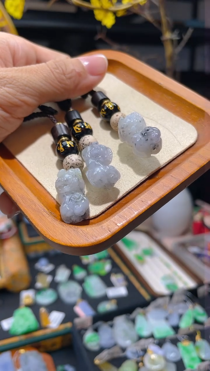 【闪购商品】翡翠颈饰未镶嵌百元以下不出证