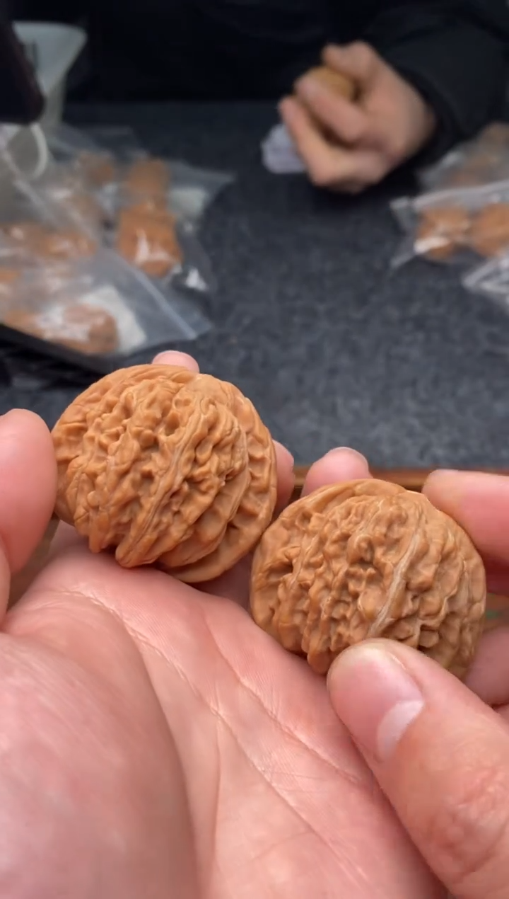 【闪购商品】文玩核桃把件G105号43尺四座楼