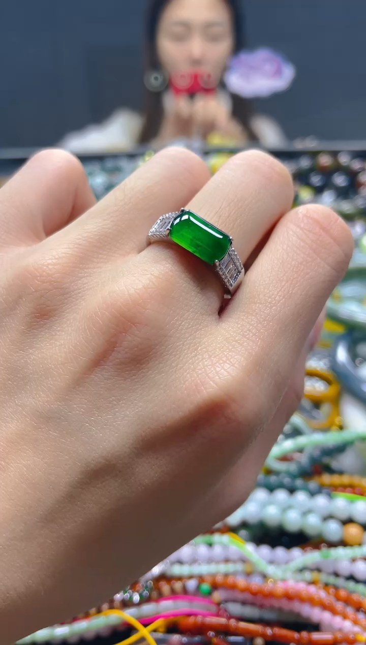 颈饰未镶嵌翡翠/U/翡翠A货，一件也是批发价