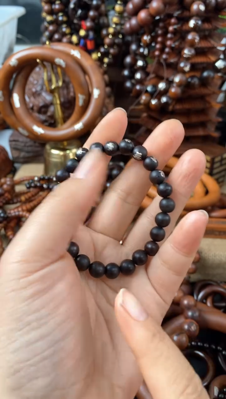 【闪购商品】木枣木玉化镶银0.8单圈手串