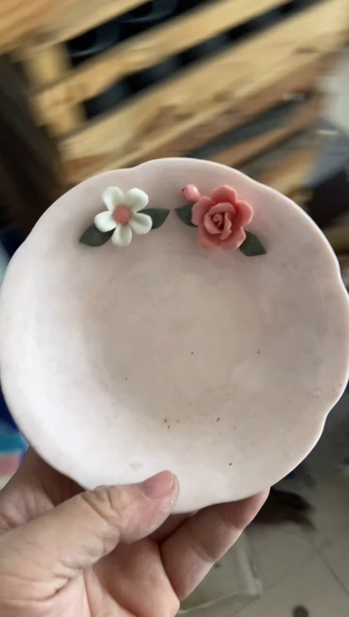 无运费险有瑕疵的摄影的产品有使用过的痕迹有点脏介意勿拍