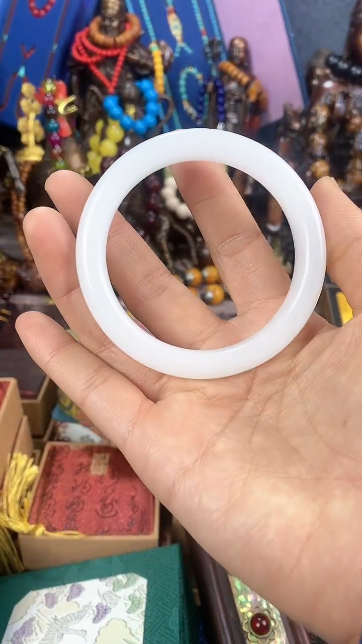 【闪购商品】和田玉（糖玉）挂件未镶嵌猪妹精品专属链接