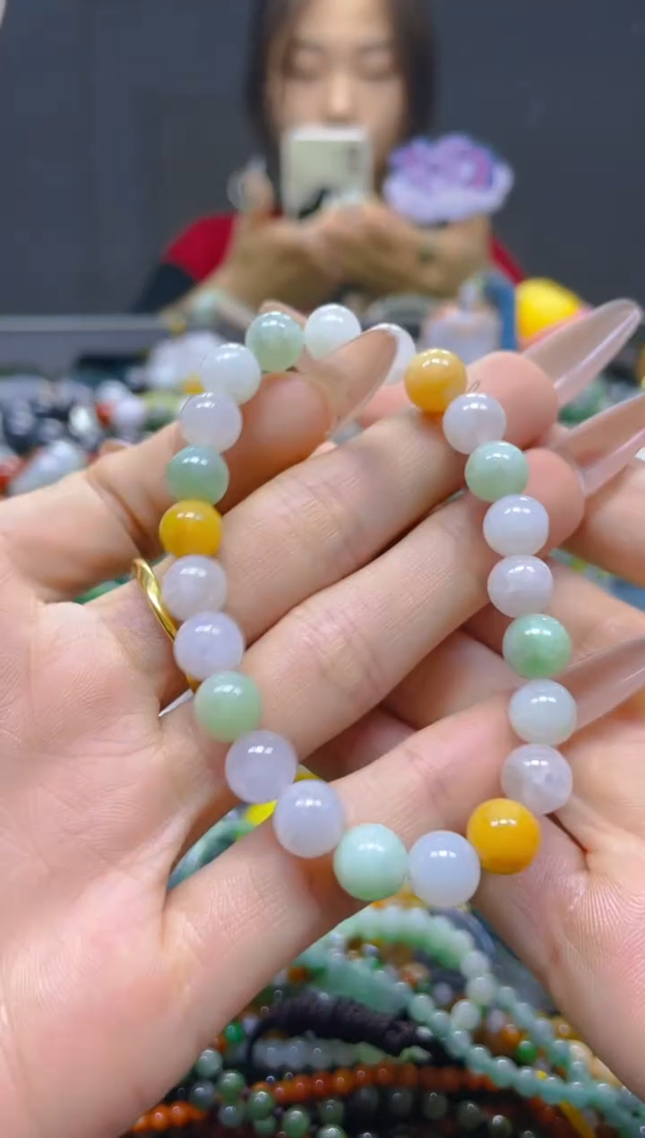 翡翠未镶嵌颈饰8MM/E/翡翠A货，一件也是批发价