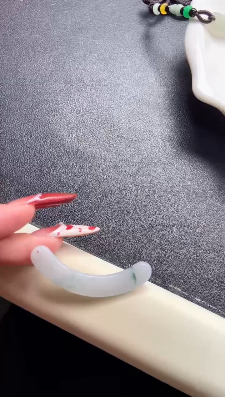 【闪购商品】翡翠颈饰未镶嵌玉璜-编绳