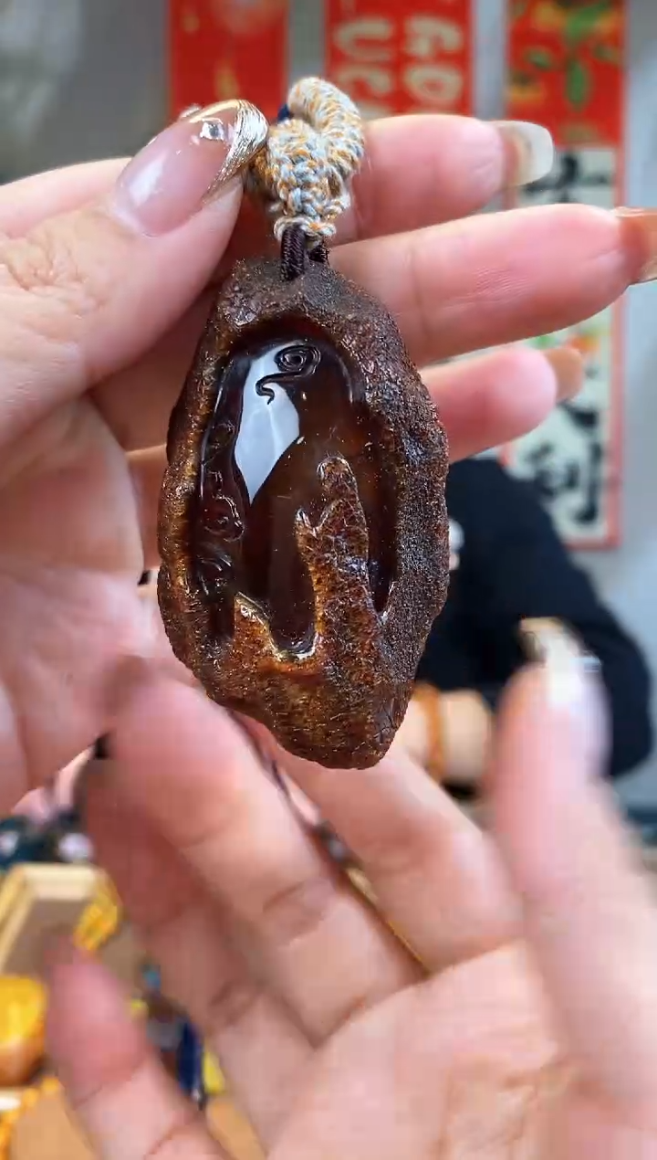 【闪购商品】琥珀裸石未镶嵌基地发货 一物一证 顺丰包邮