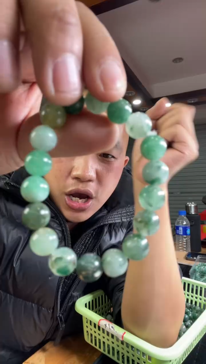 【闪购商品】石英质玉手链未镶嵌手串