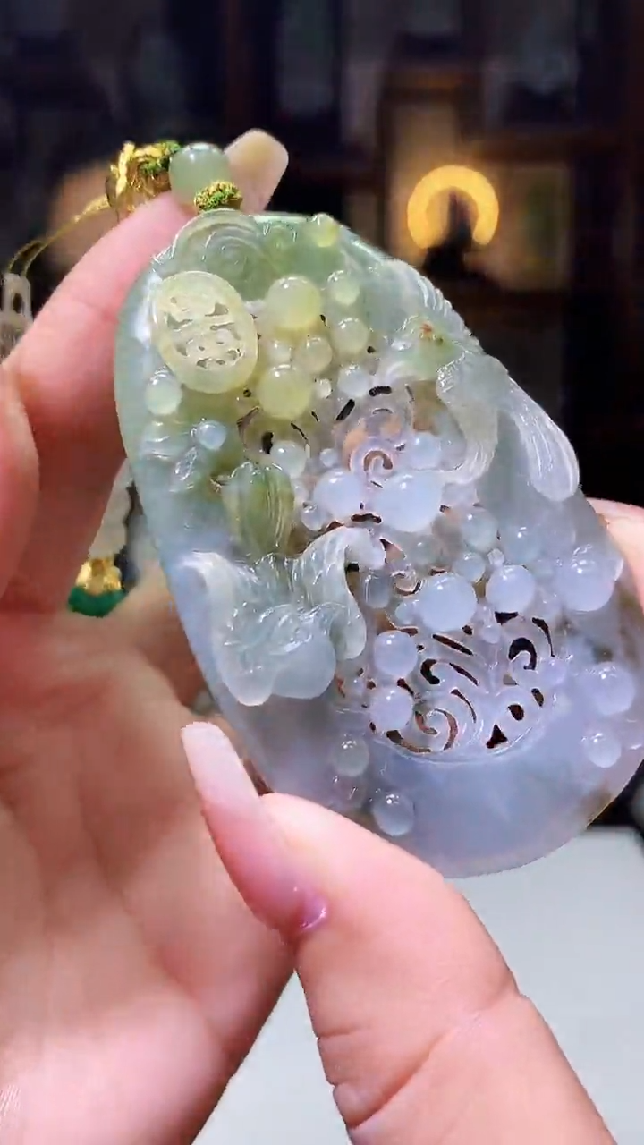 【闪购商品】定制翡翠未镶嵌1086xx-毛货挂件50