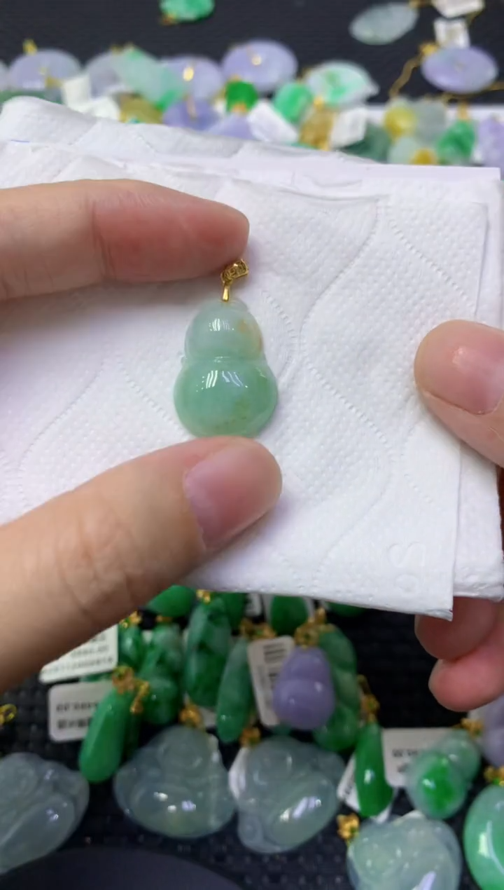 颈饰未镶嵌翡翠天然缅甸翡翠A货