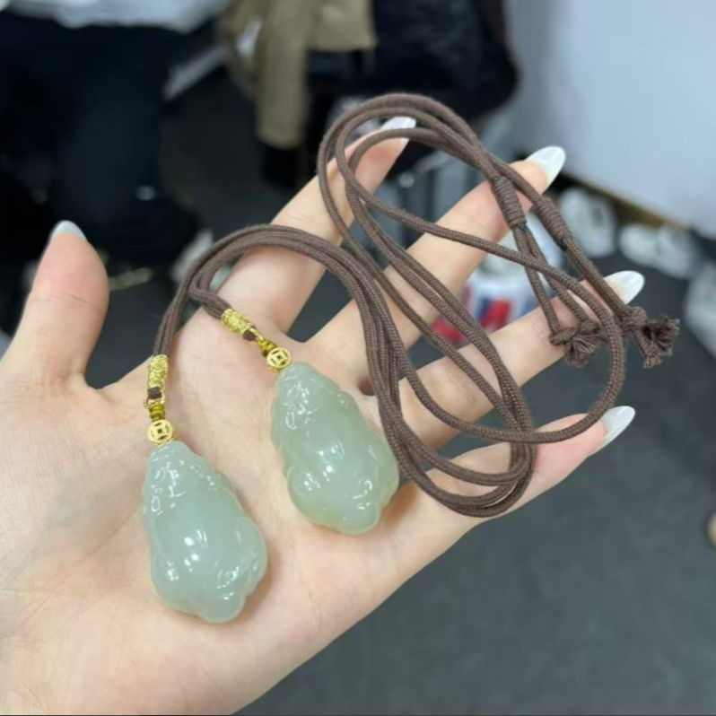 【小宝珠宝】2 S16145-和田玉吊坠-多样性发一件