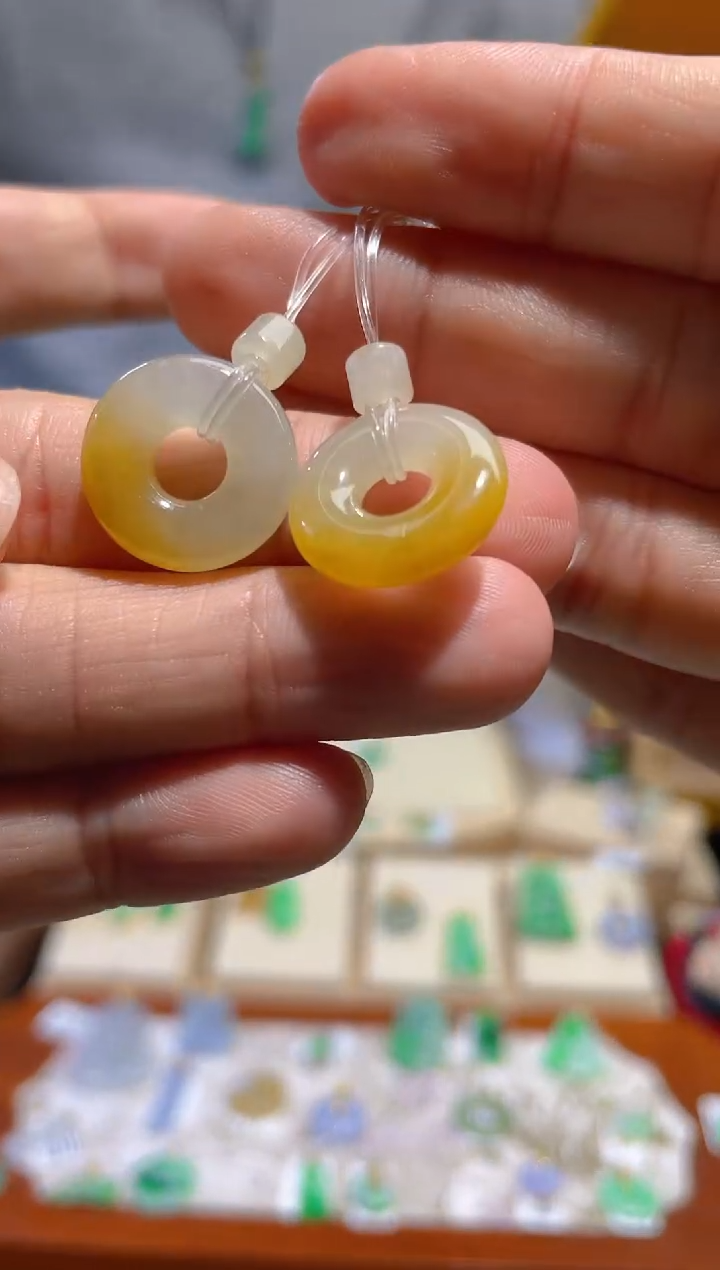 【闪购商品】翡翠颈饰未镶嵌假一赔三 配耳包