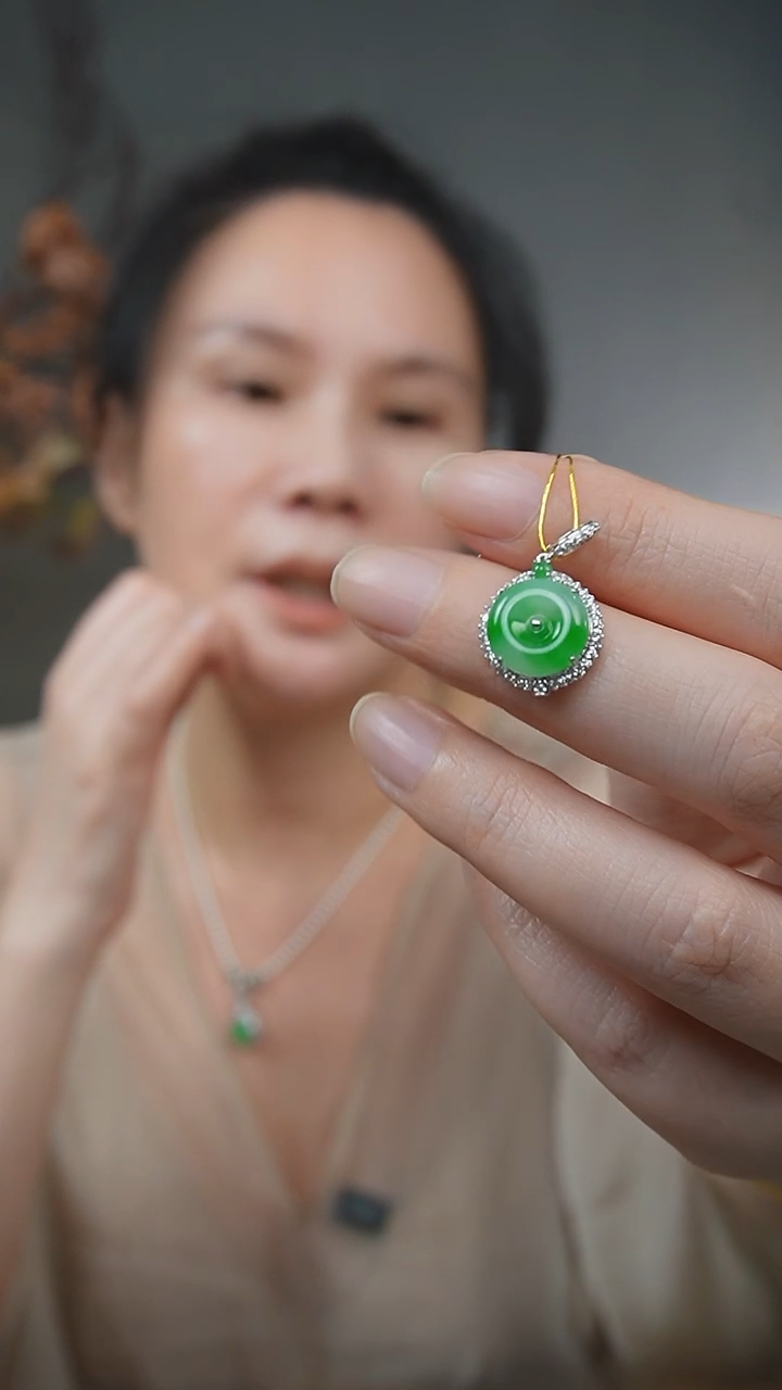 吊坠(不含链)18K金镶嵌翡翠天然缅甸翡翠吊坠