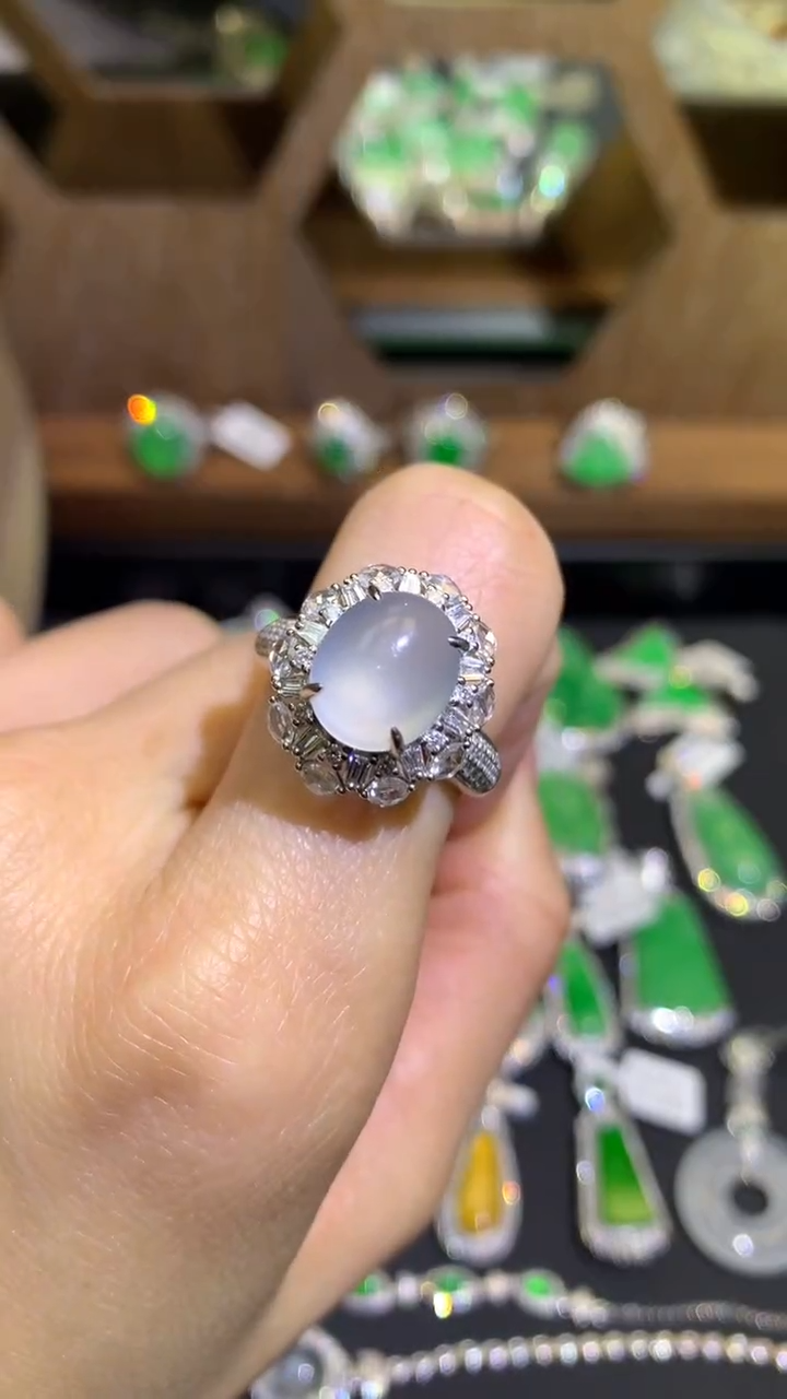 【闪购商品】翡翠吊坠(不含链)18K金镶嵌戒指