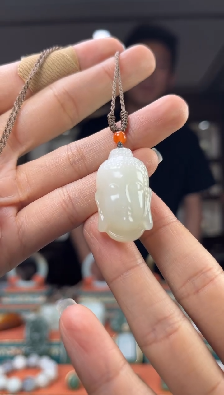 和田玉未镶嵌颈饰佩佩