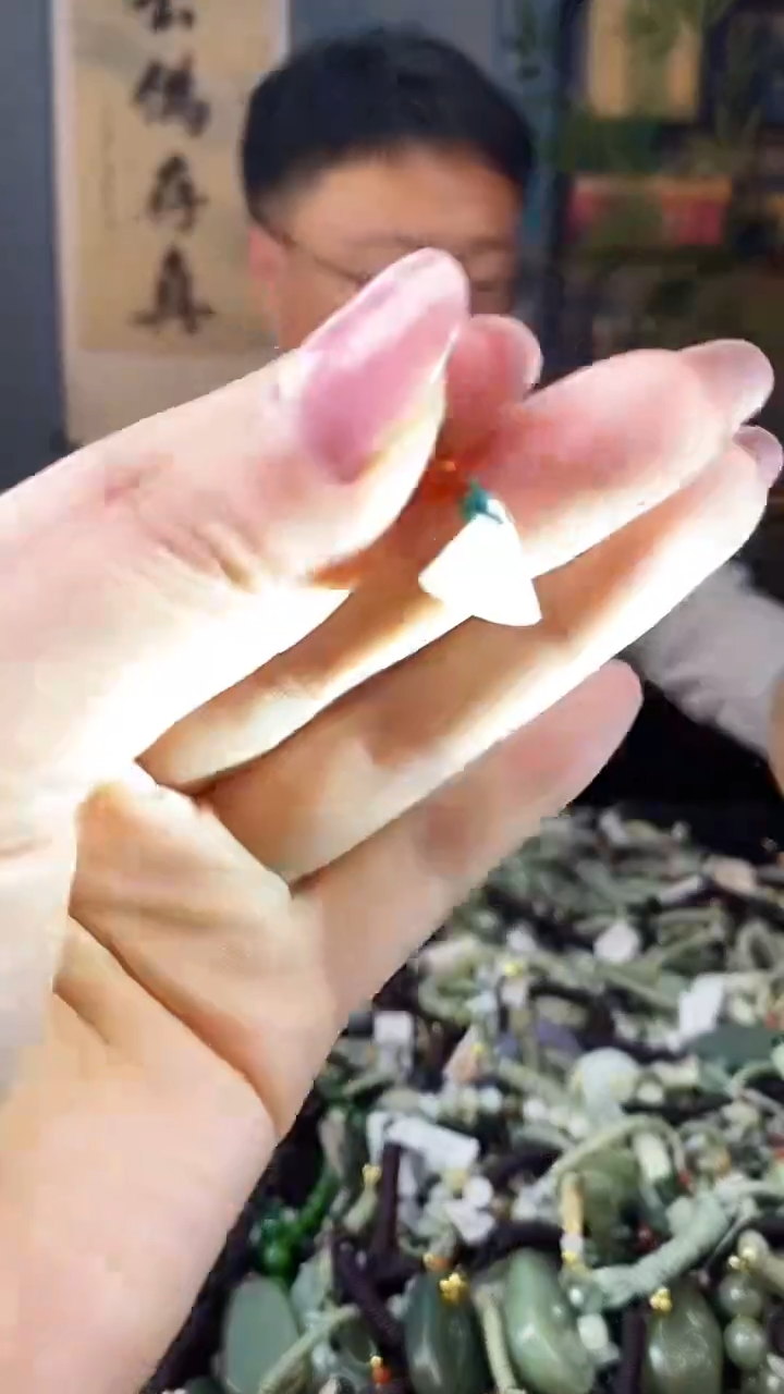 颈饰未镶嵌和田玉多样性发货，拍一发一