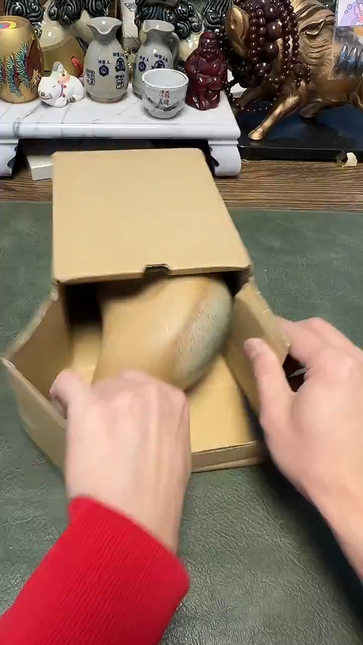 嗯*085带款信乐烧摆件