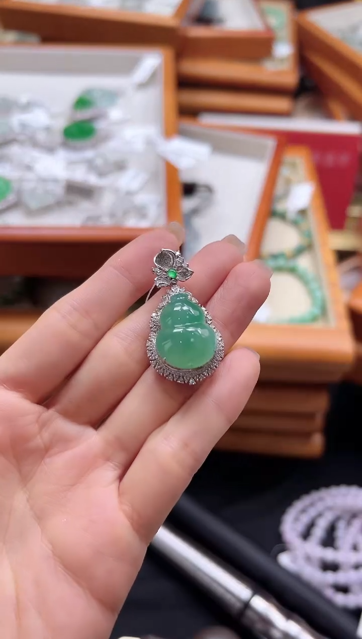 【闪购商品】翡翠18K金镶嵌颈饰DFZ0312-185