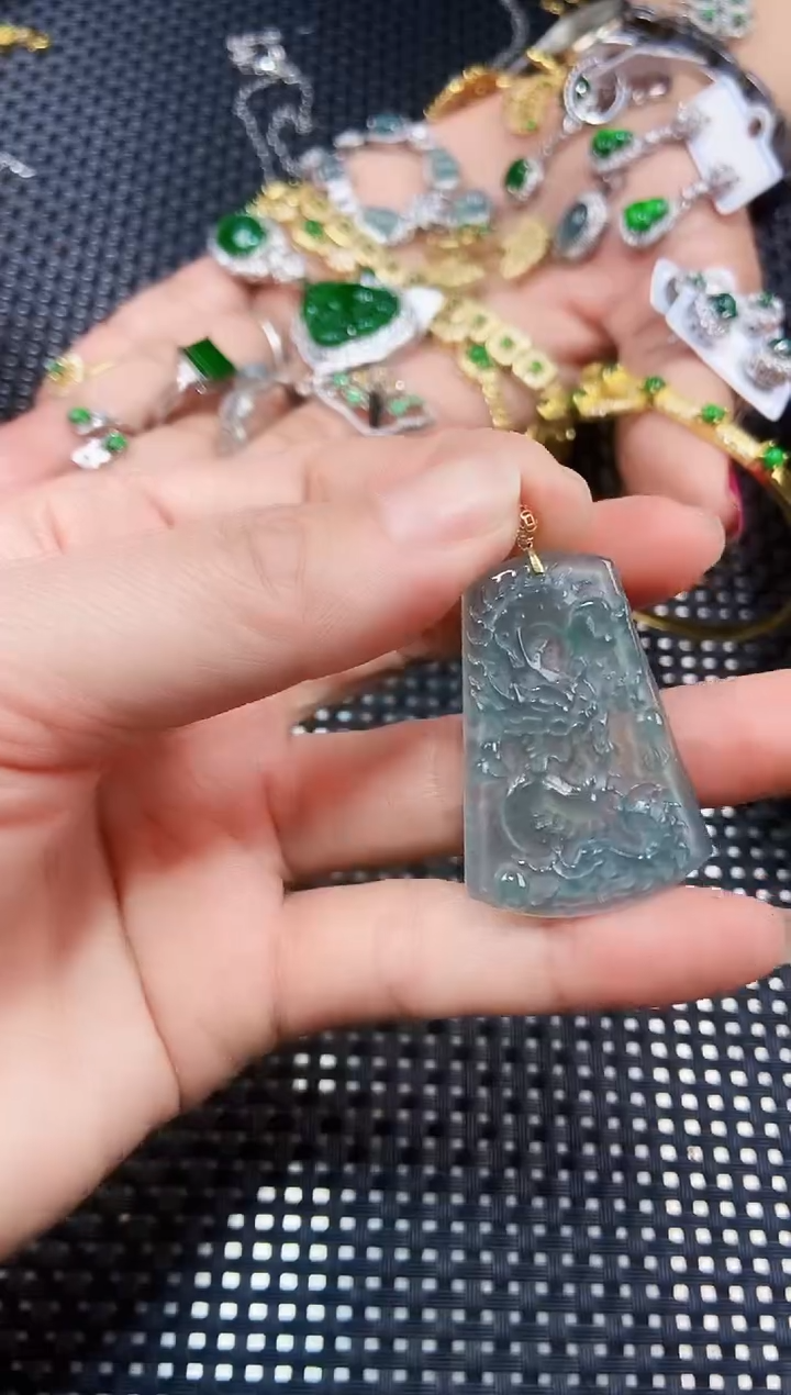 【闪购商品】翡翠吊坠(不含链)未镶嵌111111111