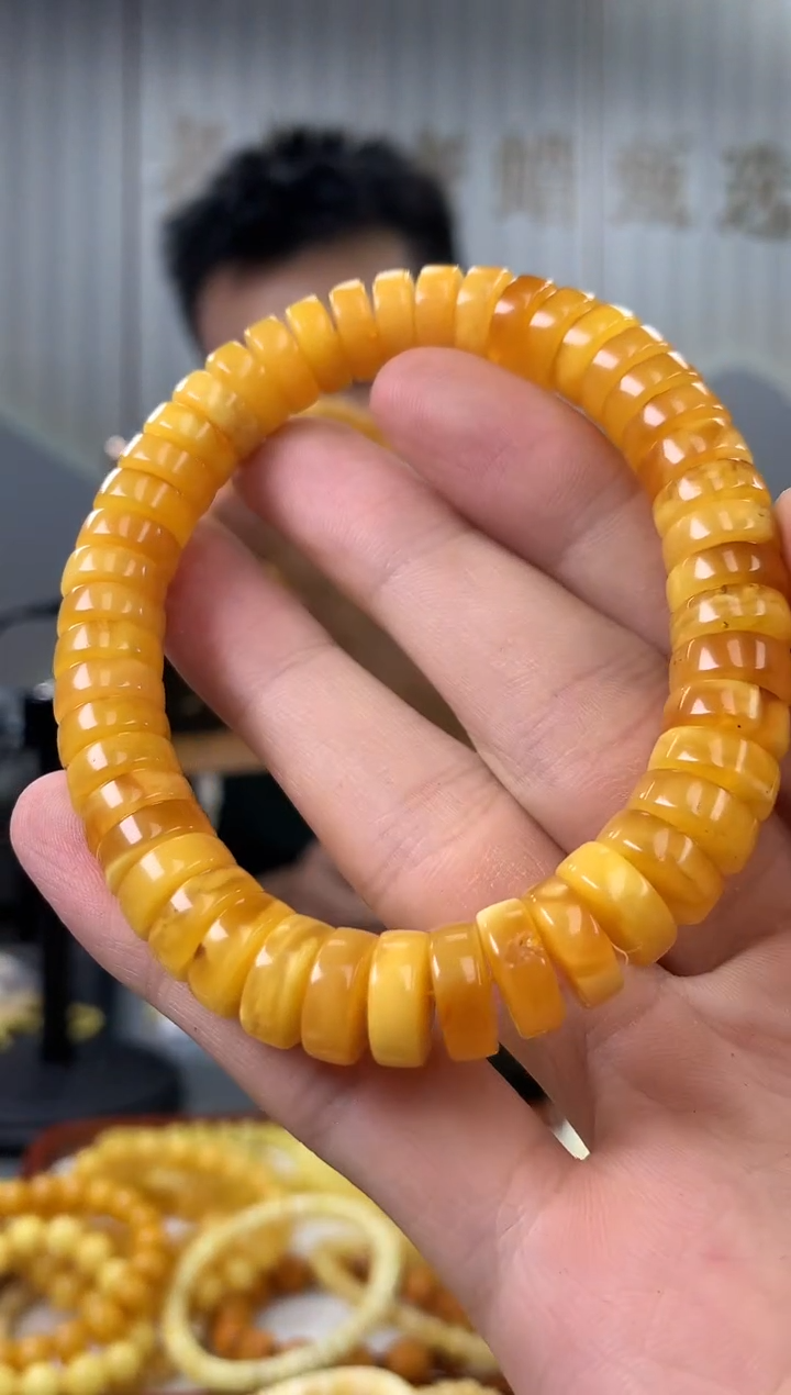 【闪购商品】琥珀裸石未镶嵌手串