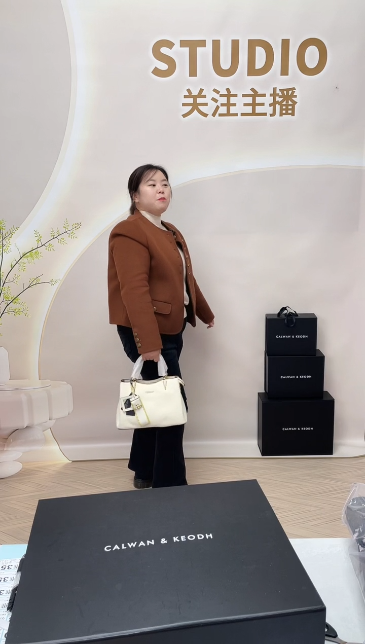 牛皮kiss Kitty撤柜女鞋