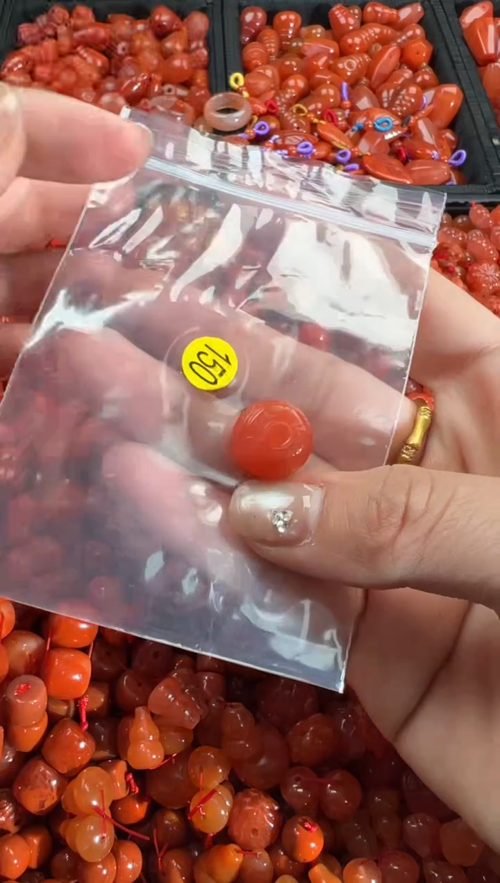 【闪购商品】南红玛瑙颈饰未镶嵌1