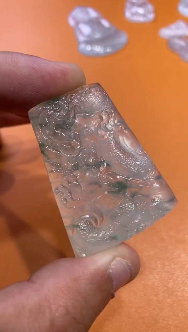 【闪购商品】翡翠颈饰未镶嵌龙牌3280