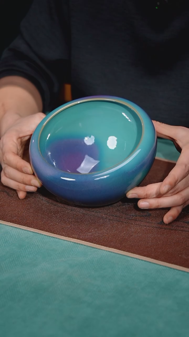 【闪购商品】126-1鸡心罐（宋钧点斑 简包）