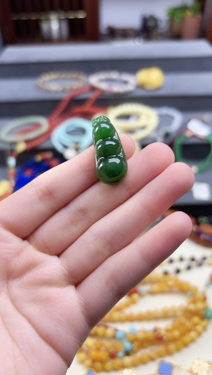 颈饰未镶嵌和田玉和田玉豆子吊坠ZD编绳