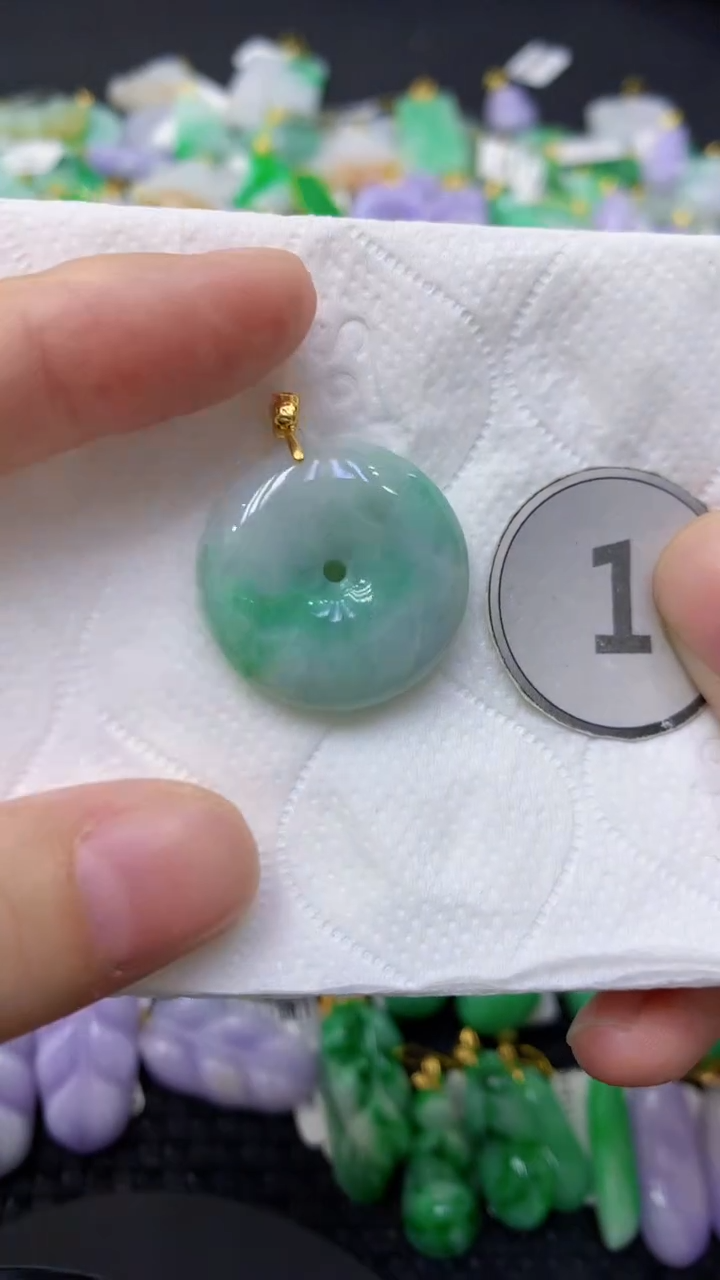 颈饰未镶嵌翡翠天然缅甸翡翠A货