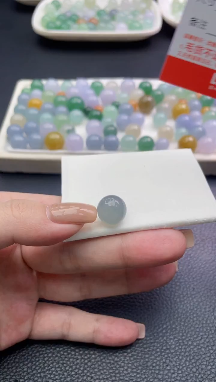 未镶嵌定制翡翠君*0440