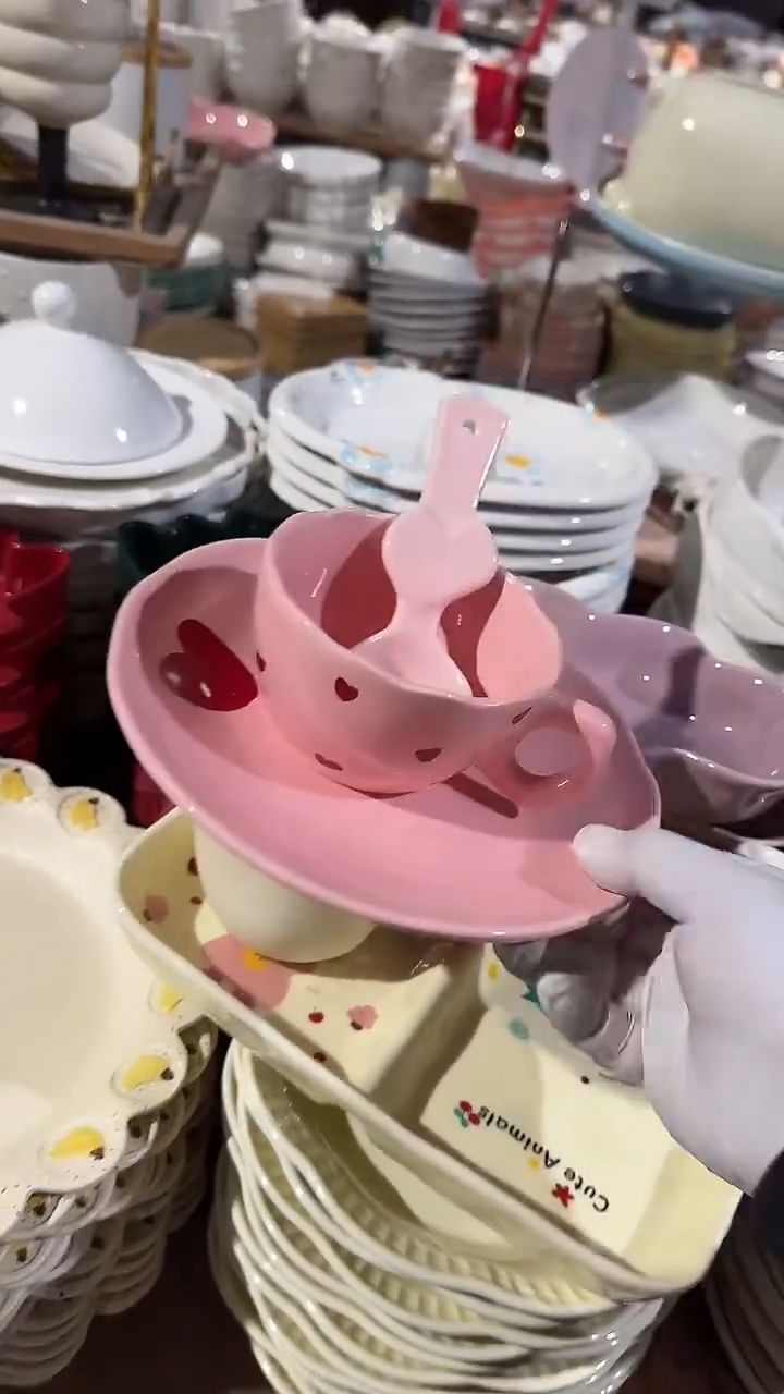 陶瓷爱心粉色3件套微瑕 凑满20元包邮