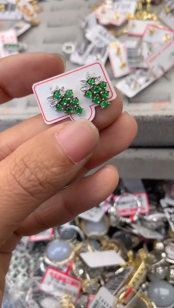 银S925镶嵌戒指翡翠999                7