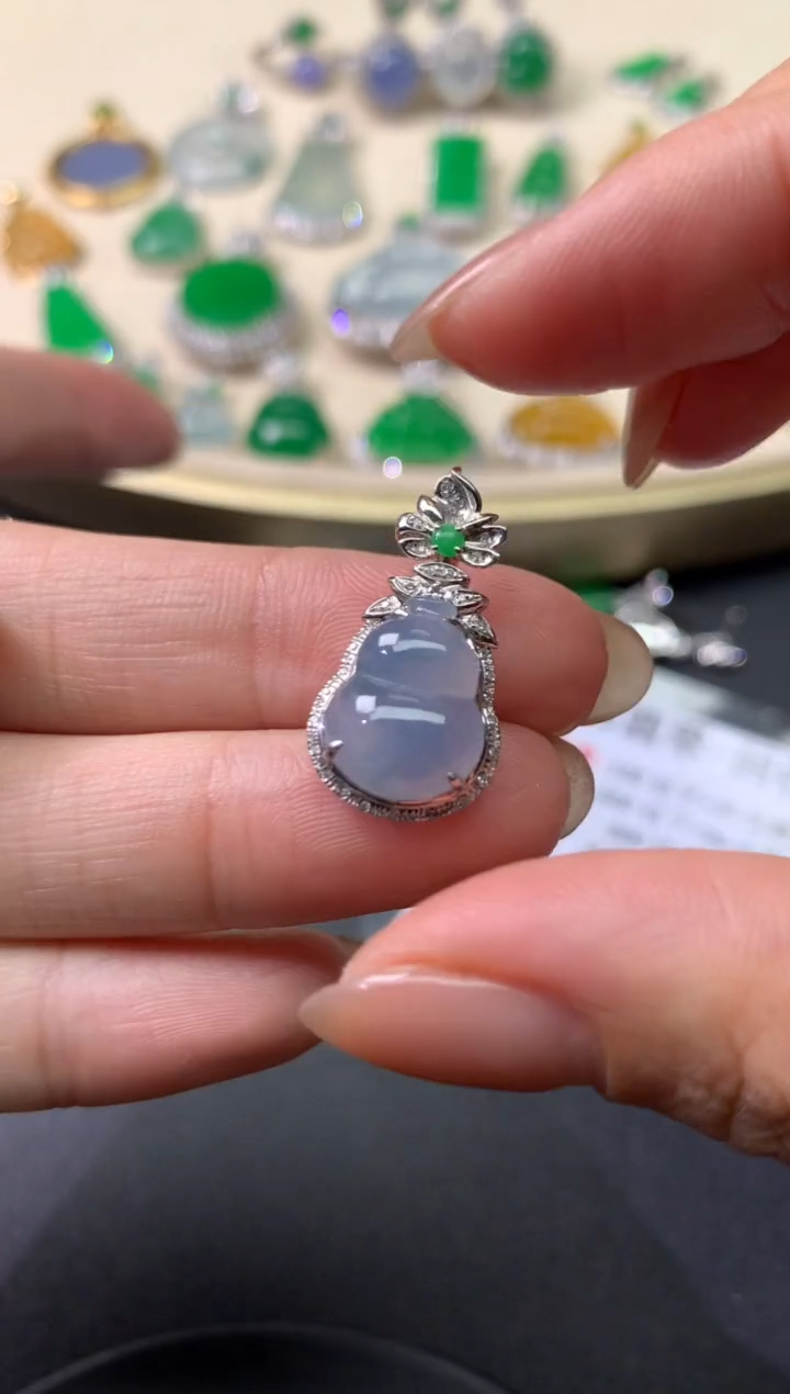 【闪购商品】翡翠吊坠(不含链)18K金镶嵌13天然A货翡翠
